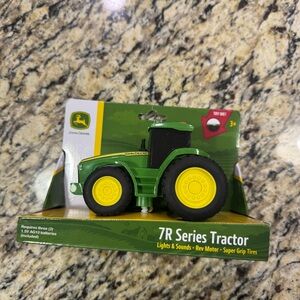 John Deere Green and Yellow 7R Series Tractor Toy
